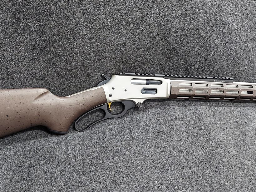 Two-tone finished lever action rifle